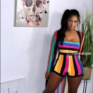 Colorful 3 piece short set.